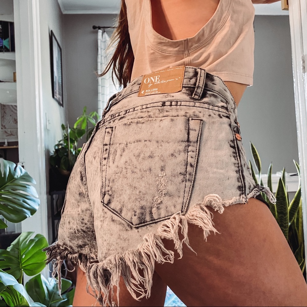 One Teaspoon Rollers shorts sz 27